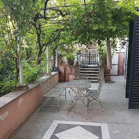 Sleeps 8 *