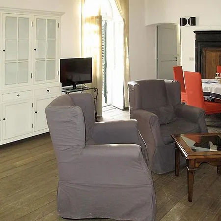 Sleeps 8 Apartman