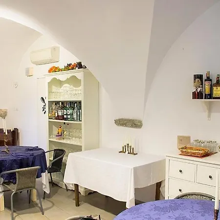 Sleeps 8 * Finale Ligure